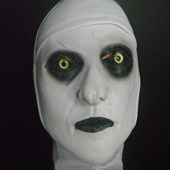 The Nun Latex Mask And Nun Groundbreaker/Hanging Decoration - Picture 8 of 16